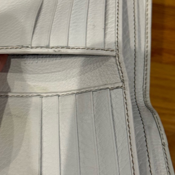 Gucci White leather wallet with Red and blue Stripe - Picture 7 of 12